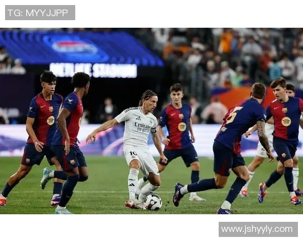 足球巨星谁主沉浮成就巅峰之争的传奇故事与荣耀之路